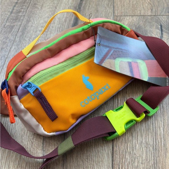 NEW Cotopaxi Del Dia Colorful Fanny Hip Pack Crossbody Running Small NWT - Picture 10 of 13